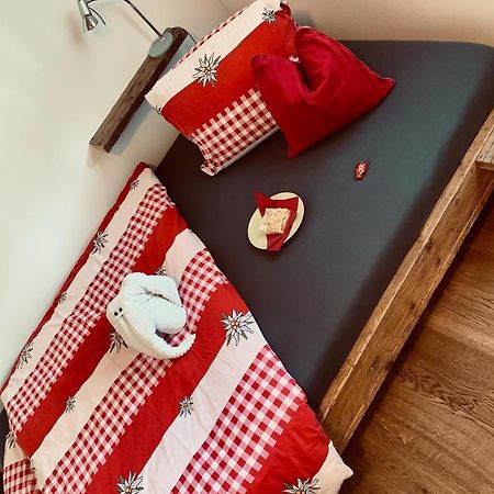 Conny'S B&B Niederweningen Bagian luar foto