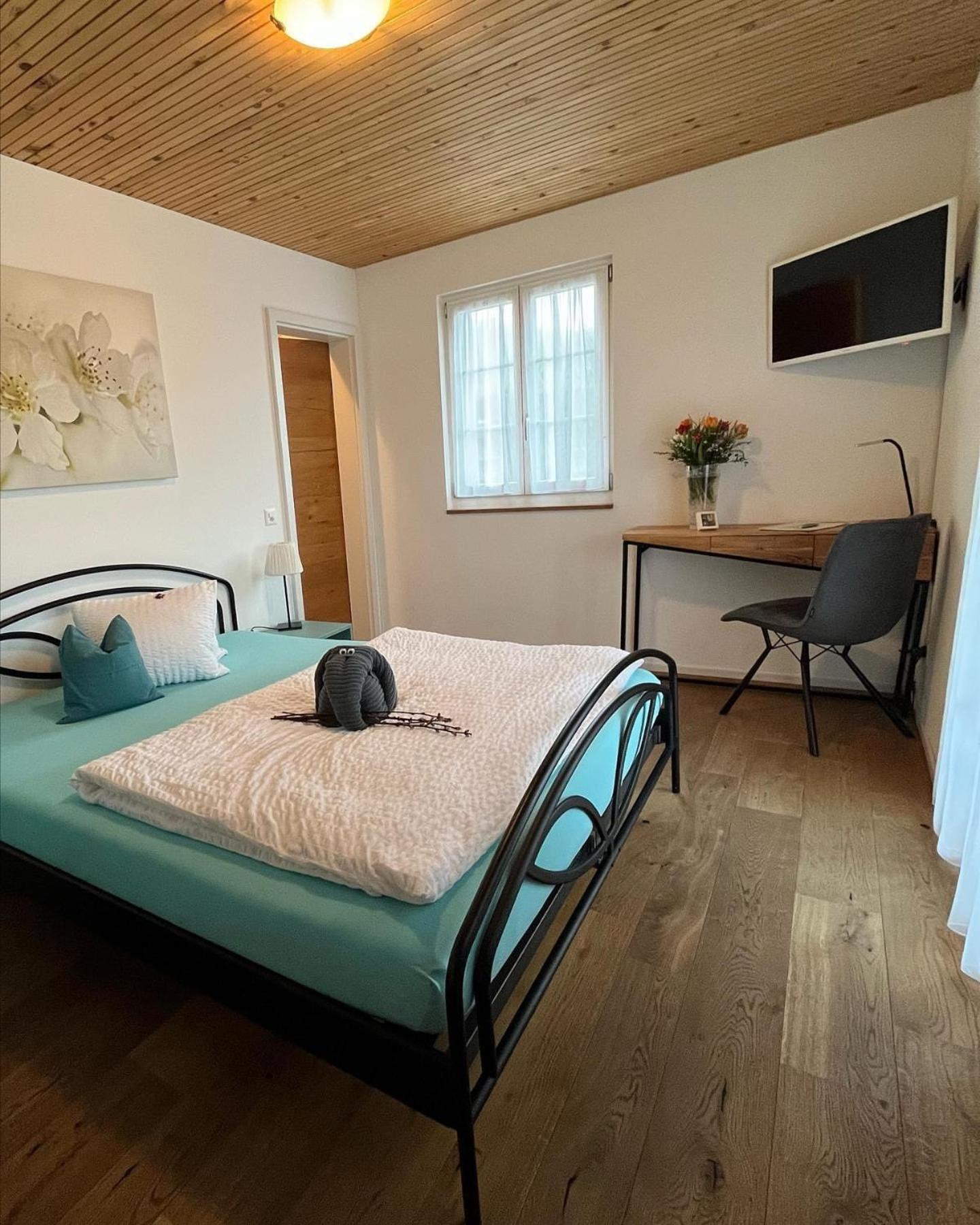 Conny'S B&B Niederweningen Bagian luar foto