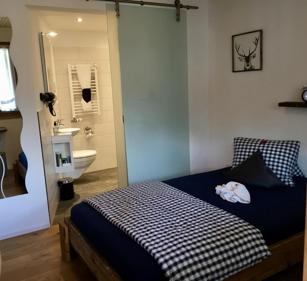 Conny'S B&B Niederweningen Bagian luar foto