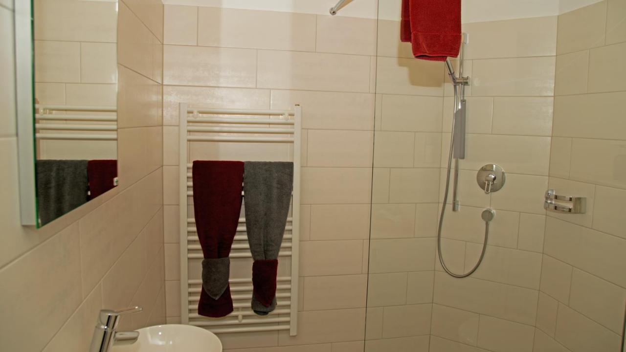 Conny'S B&B Niederweningen Bagian luar foto