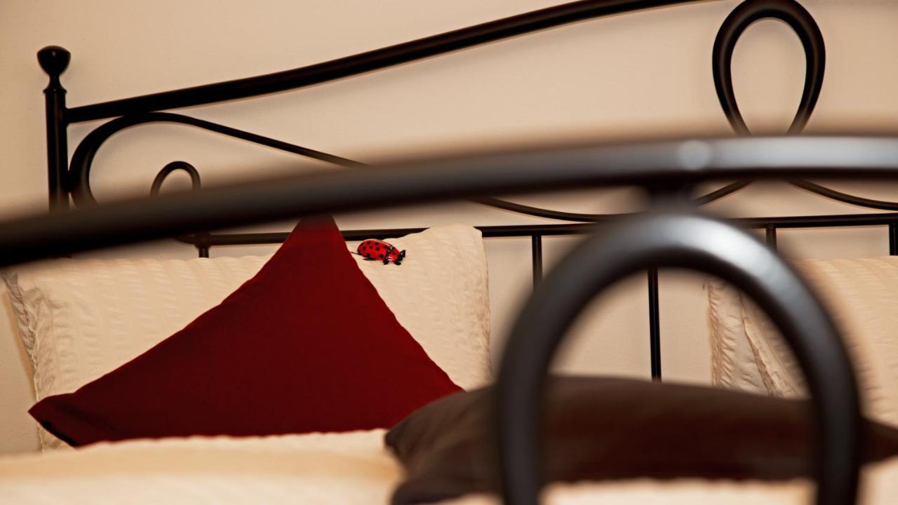 Conny'S B&B Niederweningen Bagian luar foto